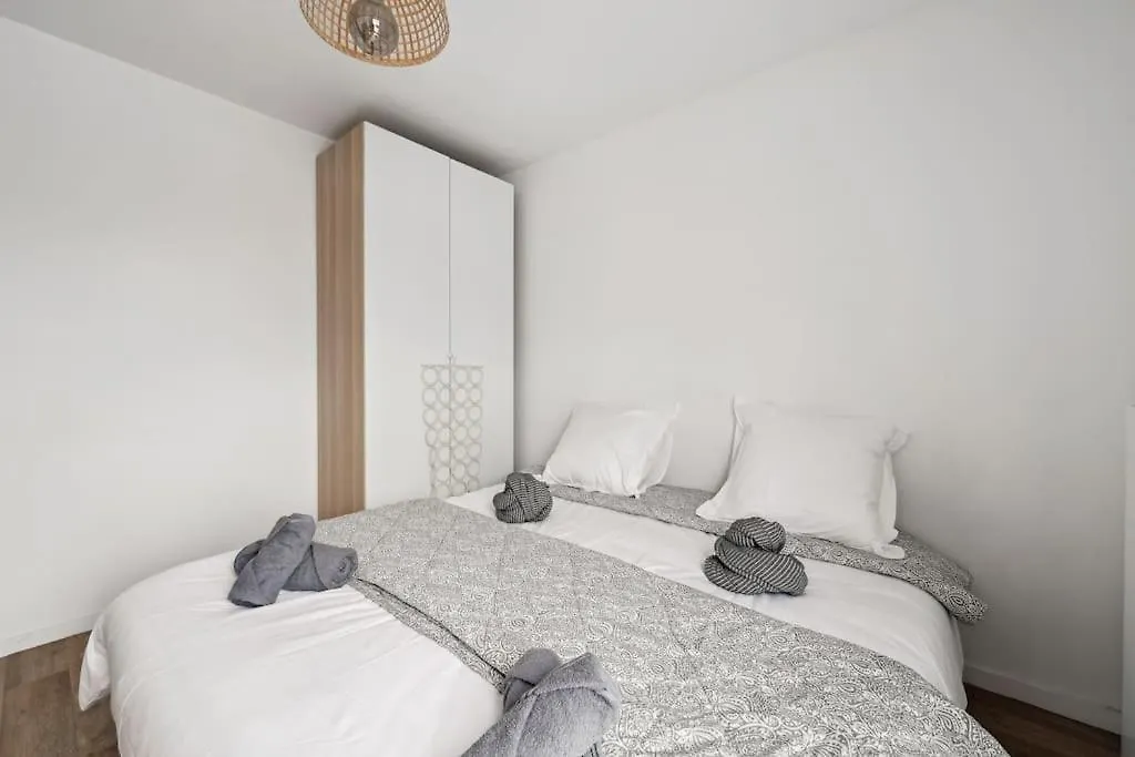 Charming 3 Bedrooms - 10 Min Paris Expo - Metro 4 & Rer B Bagneux  Apartment