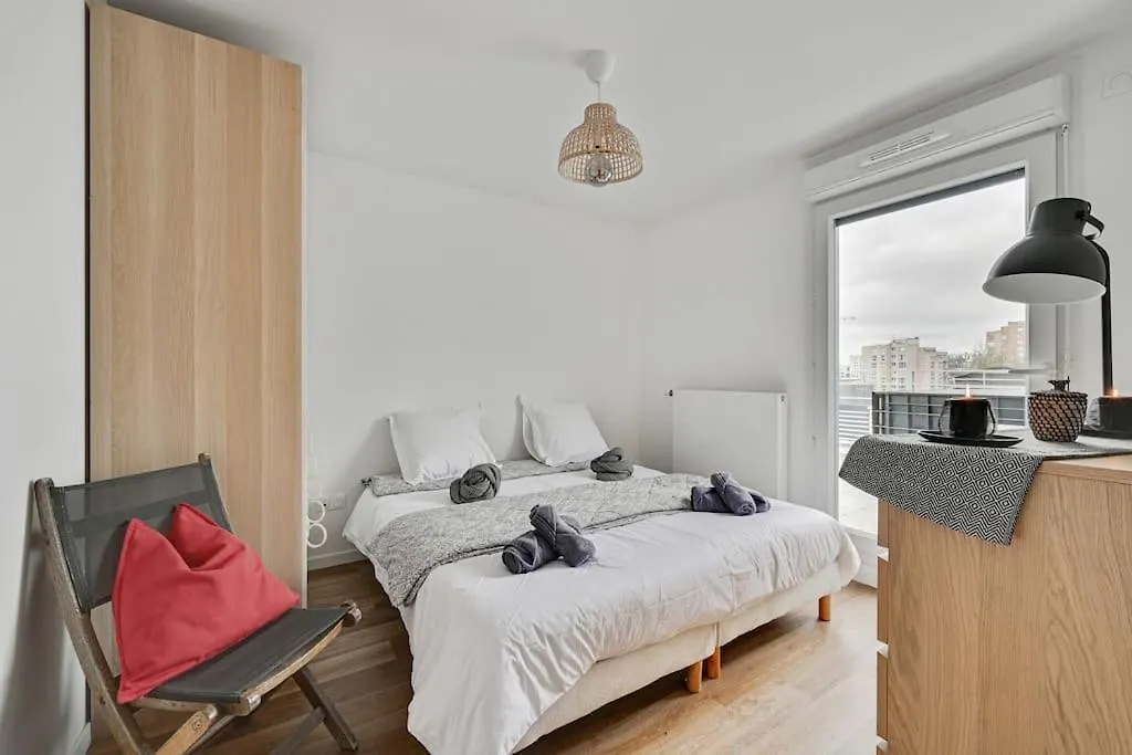 Apartment Charming 3 Bedrooms - 10 Min Paris Expo - Metro 4 & Rer B Bagneux  France