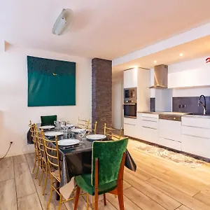 https://appartement-t4-central-quartier-saint-georges-le-picomax.midi-pyreneeshotels.com